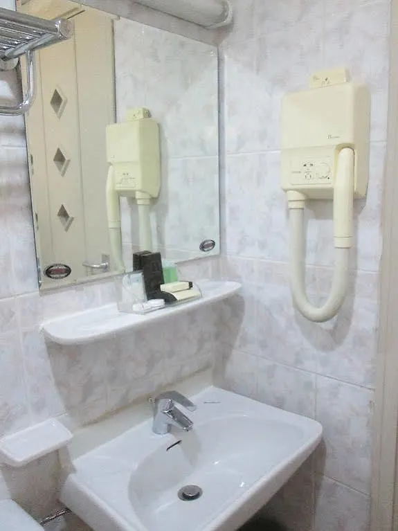 Al Sharq Hotel - Baithans Sharjah